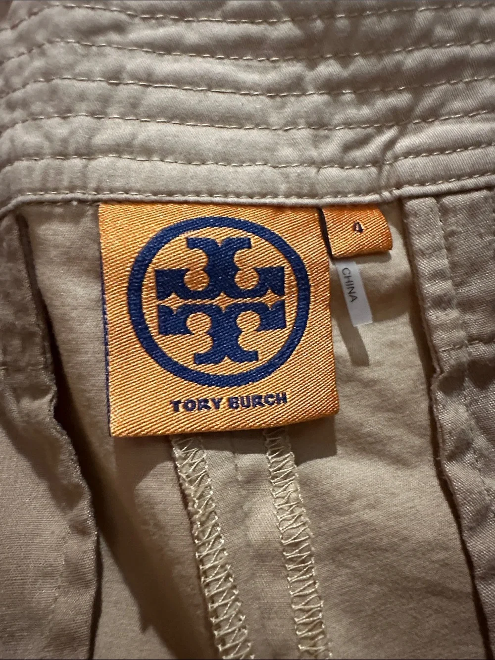 Tory Burch Clarence Chino Shorts Tan Khaki Pleated Cuffed Cotton Size 4 $175